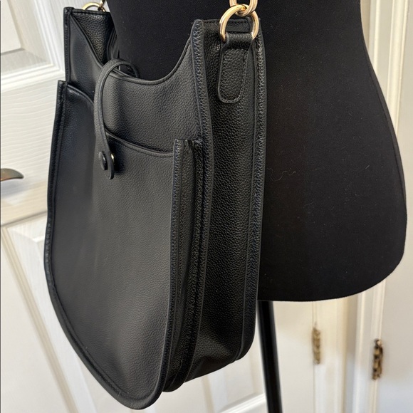 Ah Dorned vegan leather messenger cross body bag - Picture 5 of 8